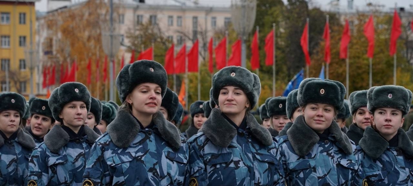 В Самаре в Параде Памяти приняли участие воспитанники пермской кадетской школы